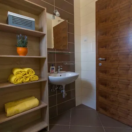 Apartman S Bazenom U Centru Appartement *