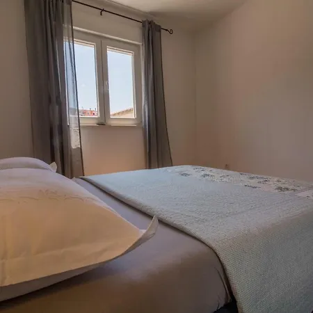 Apartman S Bazenom U Centru